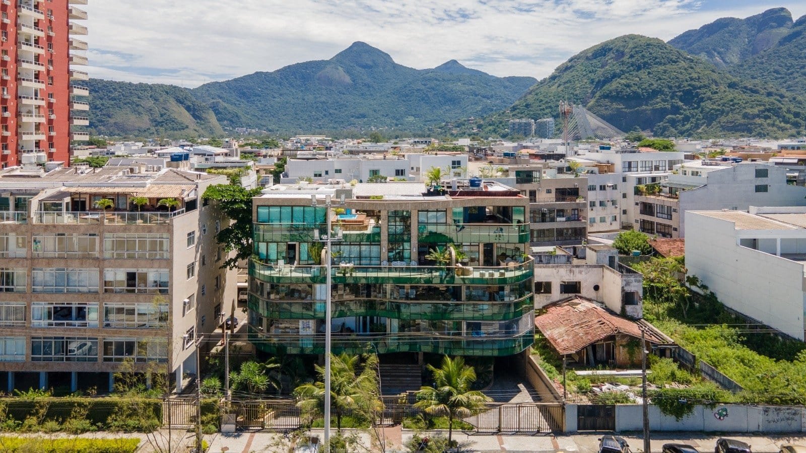 Apartamentos modernos com vista para as montanhas em campo grande, MS, em localização privilegiada, com espaços confortáveis, estilo contemporâneo e infraestrutura de alta qualidade.
